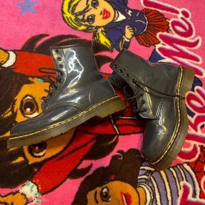 dr martens (navy blue)